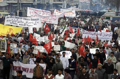 6000 reported in Lahore, Pakistan